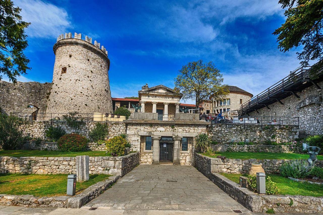 Trsatika Lägenhet Rijeka Exteriör bild